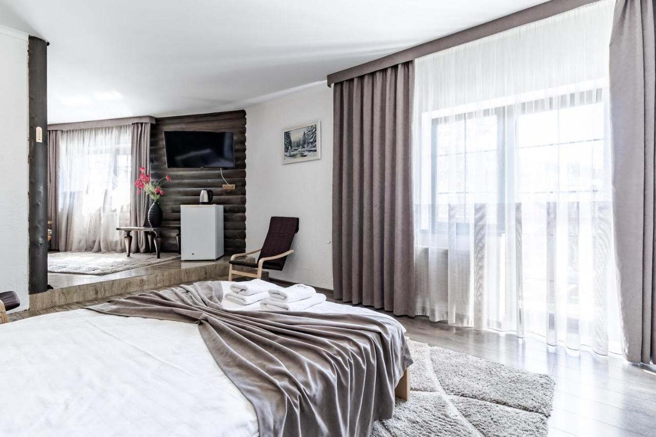 Маєток "Zymon & Ski" Bukovel Exterior foto
